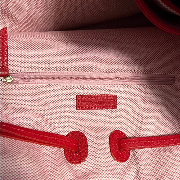 Dooney & Bourke Red Leather Bag EUC. Looks new!!!  Inside is perfect CLEAN - Picture 12 of 14